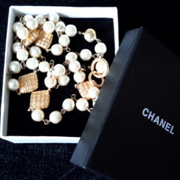 Chanel Pearl Necklace - Picture 1 of 6